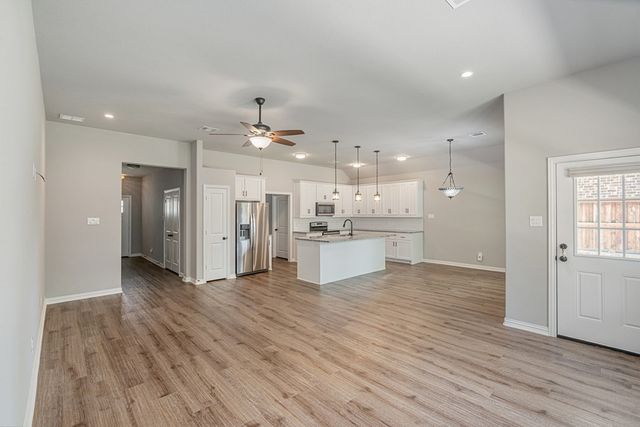 218 Skiff Drive, Gun Barrel City, TX 75156