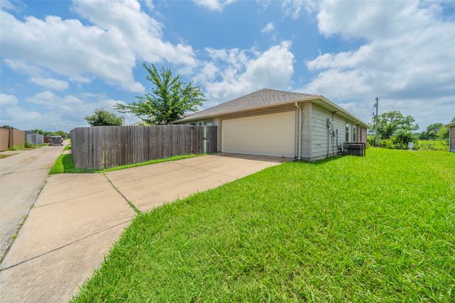 9713 Brierwood Lane, Dallas, TX 75217