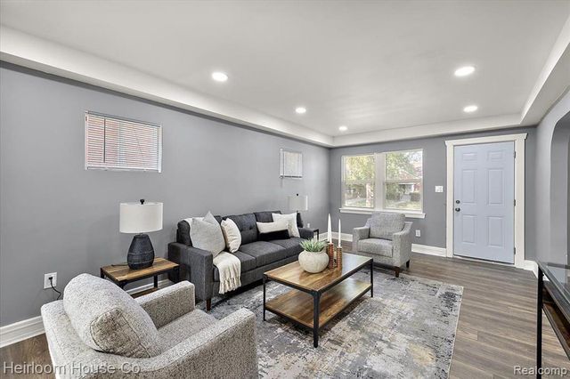 13519 Mansfield Street, Detroit, MI 48227