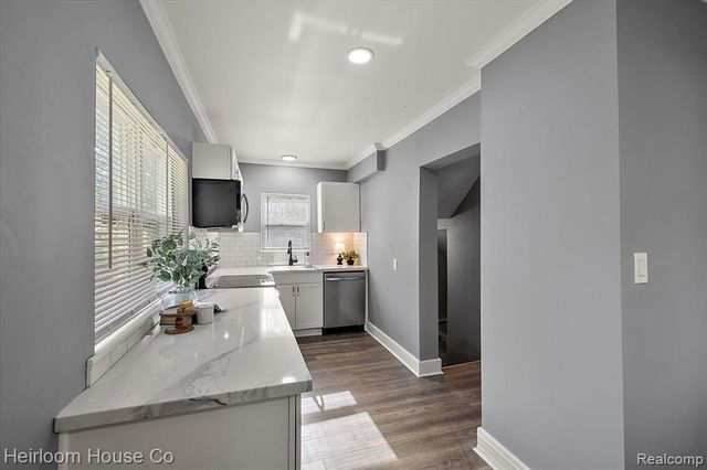 13519 Mansfield Street, Detroit, MI 48227