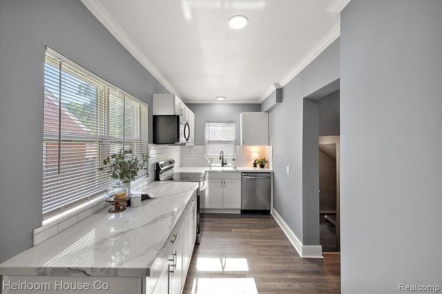 13519 Mansfield Street, Detroit, MI 48227