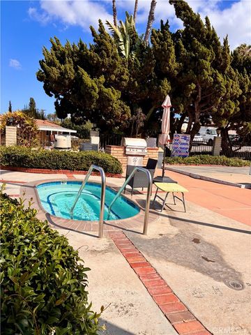 2550 Pacific Coast HWY 111, Torrance, CA 90505