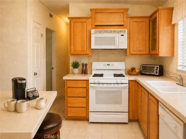 2550 Pacific Coast HWY 111, Torrance, CA 90505