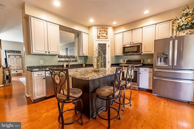 61 SARA LN, Hanover, PA 17331
