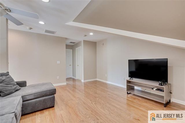 5904 Schindler Drive, South Brunswick, NJ 08852