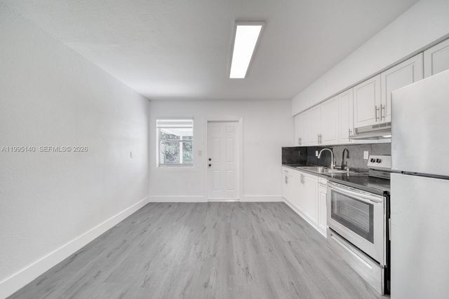 1340 NW 102nd St, Miami, FL 33147