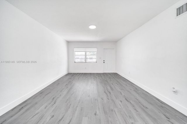 1340 NW 102nd St, Miami, FL 33147