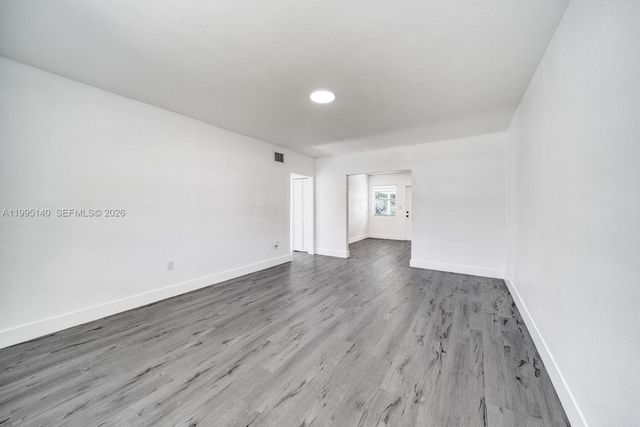 1340 NW 102nd St, Miami, FL 33147
