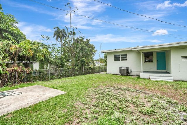 1340 NW 102nd St, Miami, FL 33147