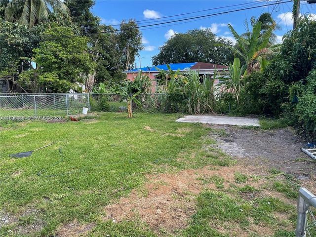 1340 NW 102nd St, Miami, FL 33147