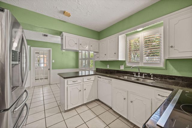 11311 Cold Spring Drive, Houston, TX 77043
