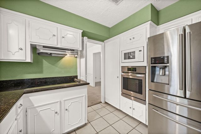 11311 Cold Spring Drive, Houston, TX 77043