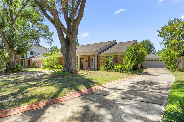 11311 Cold Spring Drive, Houston, TX 77043