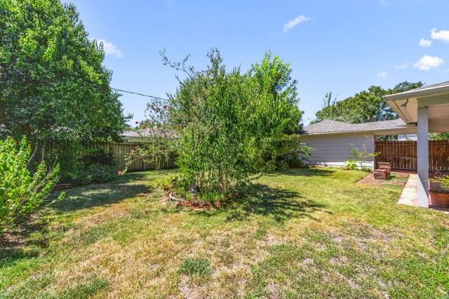 11311 Cold Spring Drive, Houston, TX 77043