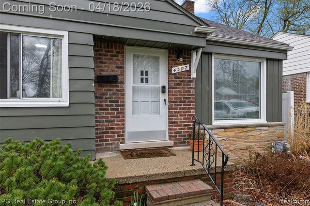 4307 Cooper Avenue, Royal Oak, MI 48073