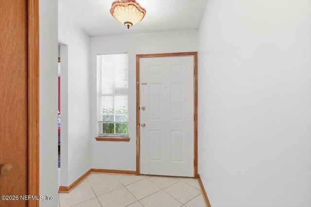 258 AQUARIUS Circle W, Jacksonville, FL 32216