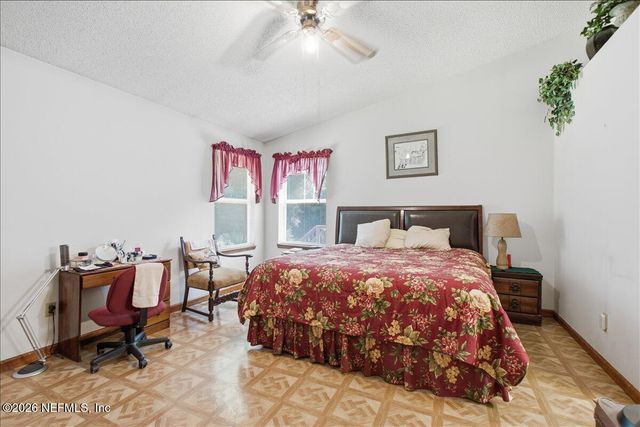 258 AQUARIUS Circle W, Jacksonville, FL 32216