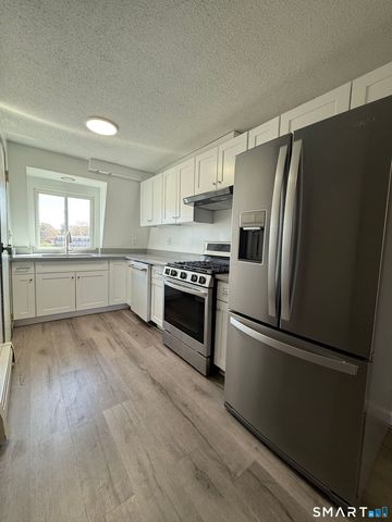 75 Evergreene 75, Wallingford, CT 06492