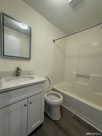 75 Evergreene 75, Wallingford, CT 06492