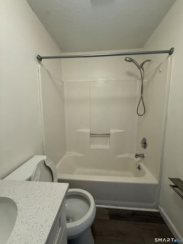 75 Evergreene 75, Wallingford, CT 06492