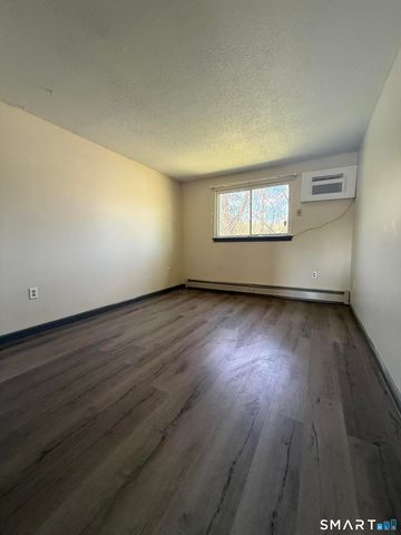 75 Evergreene 75, Wallingford, CT 06492