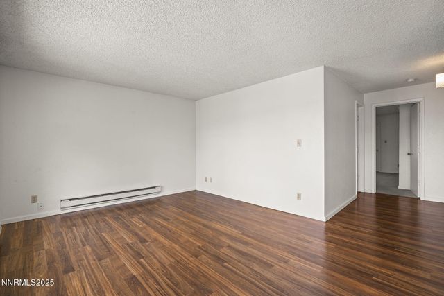 3948 Clear Acre Ln 262, Reno, NV 89512