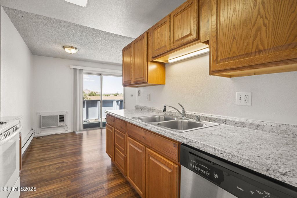 3948 Clear Acre Ln 262, Reno, NV 89512