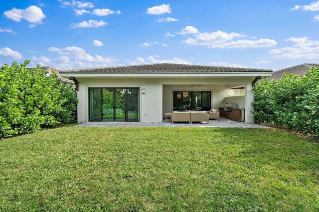 2938 Gin Berry Way, West Palm Beach, FL 33401
