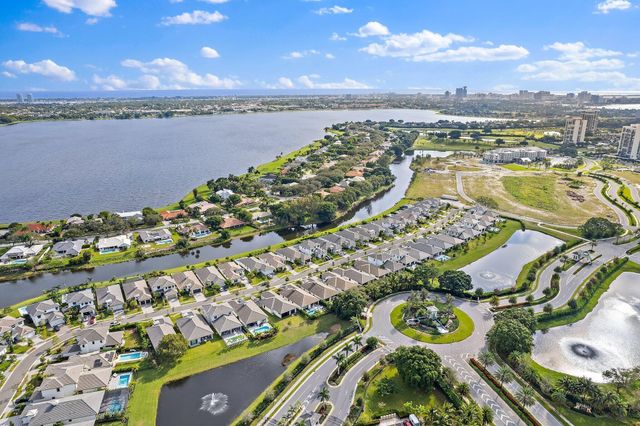 2938 Gin Berry Way, West Palm Beach, FL 33401