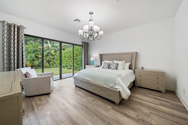 2938 Gin Berry Way, West Palm Beach, FL 33401