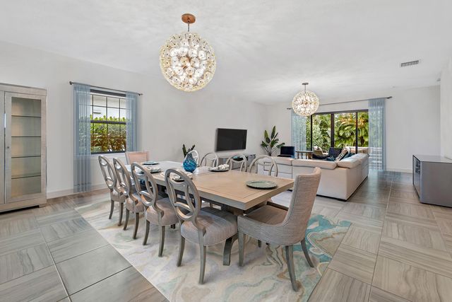 2938 Gin Berry Way, West Palm Beach, FL 33401