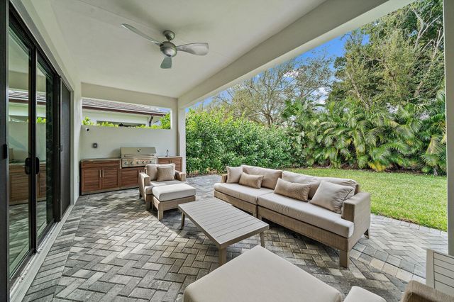 2938 Gin Berry Way, West Palm Beach, FL 33401