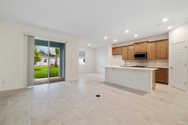 705 FARFIELDS STREET, Deland, FL 32720