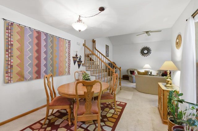 7925 W Oakbrook Circle, Madison, WI 53717