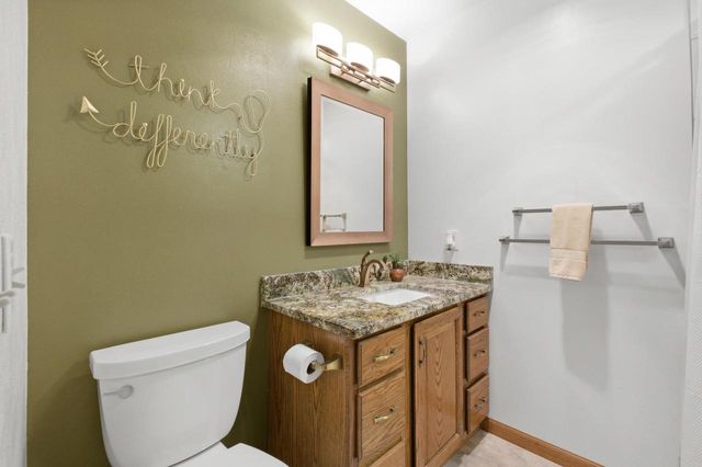 7925 W Oakbrook Circle, Madison, WI 53717