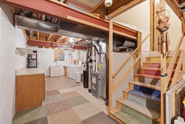 7925 W Oakbrook Circle, Madison, WI 53717