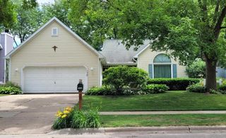 7925 W Oakbrook Circle, Madison, WI 53717