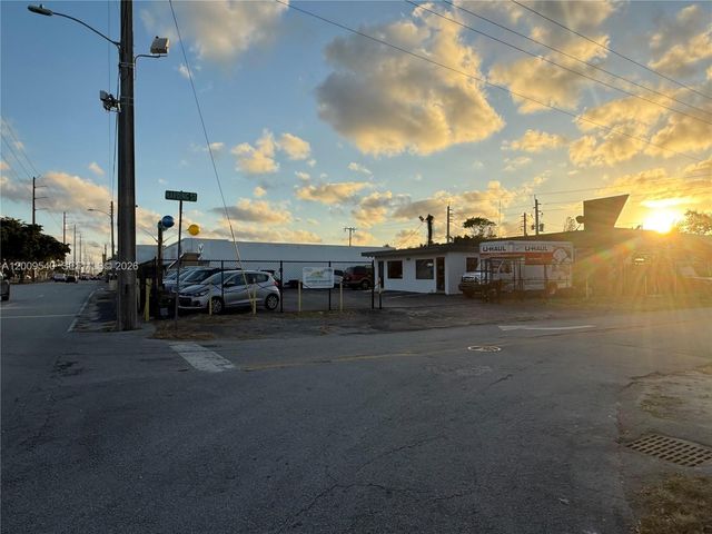 1822 N Dixie Highway, Hollywood, FL 33020