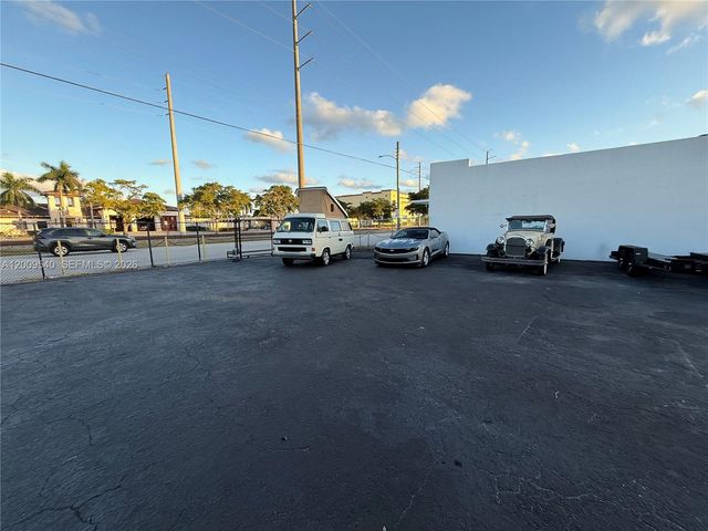 1822 N Dixie Highway, Hollywood, FL 33020