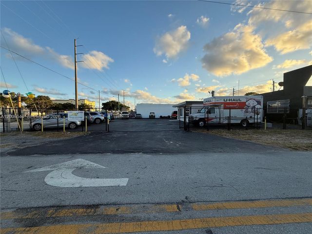 1822 N Dixie Highway, Hollywood, FL 33020