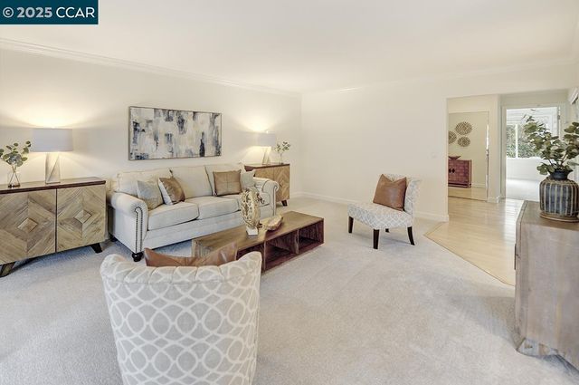 2748 Ptarmigan Dr. 6, Walnut Creek, CA 94595