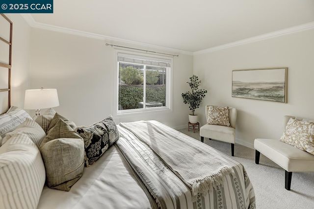 2748 Ptarmigan Dr. 6, Walnut Creek, CA 94595