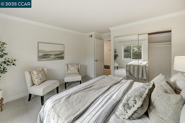 2748 Ptarmigan Dr. 6, Walnut Creek, CA 94595