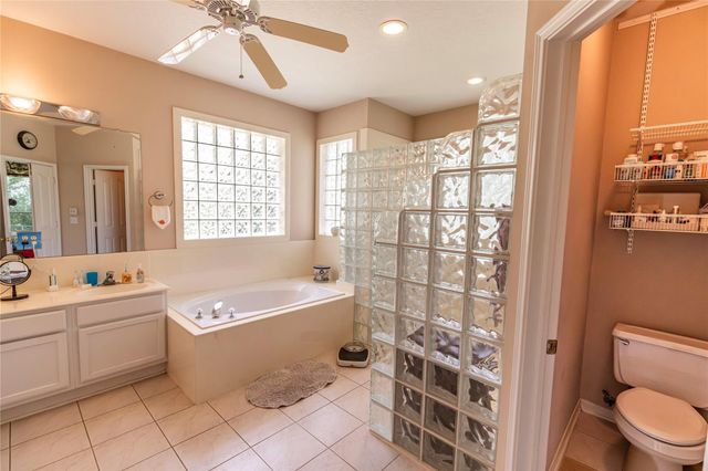7278 Highway 36 N, Bellville, TX 77418