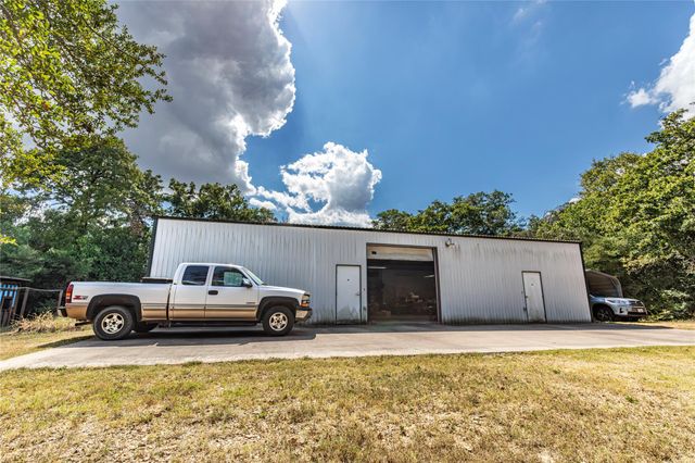 7278 Highway 36 N, Bellville, TX 77418