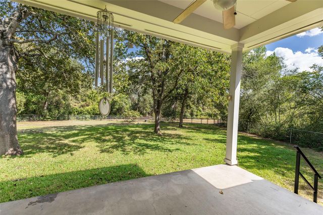 7278 Highway 36 N, Bellville, TX 77418