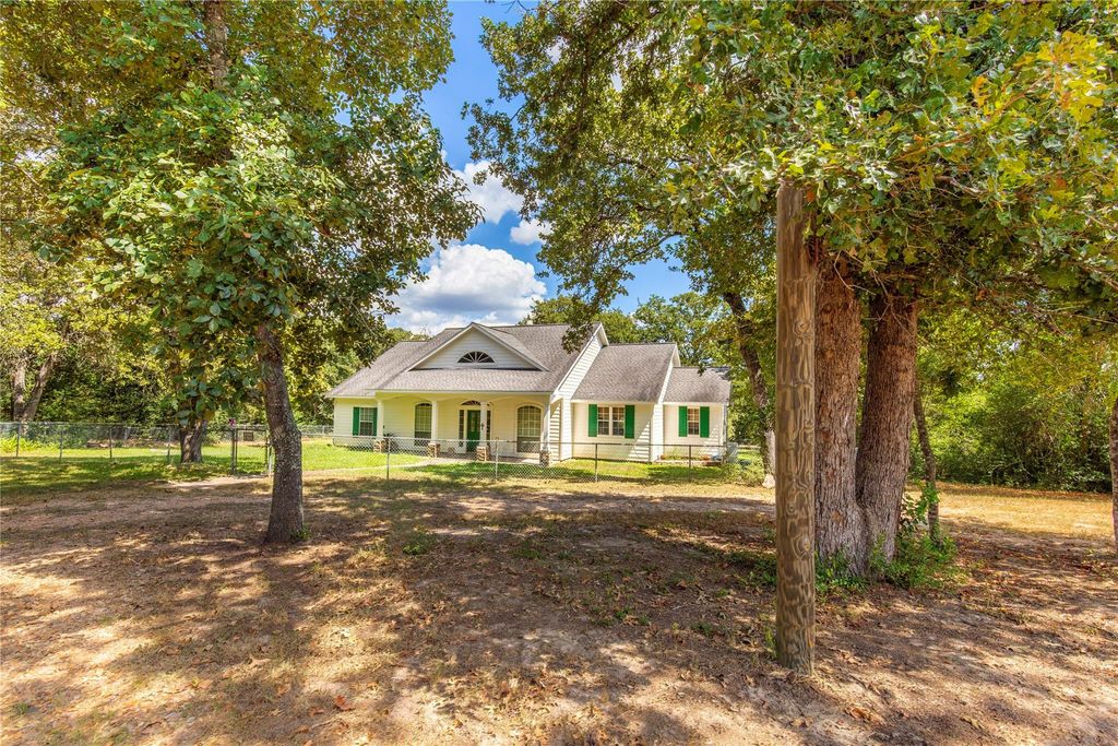 7278 Highway 36 N, Bellville, TX 77418