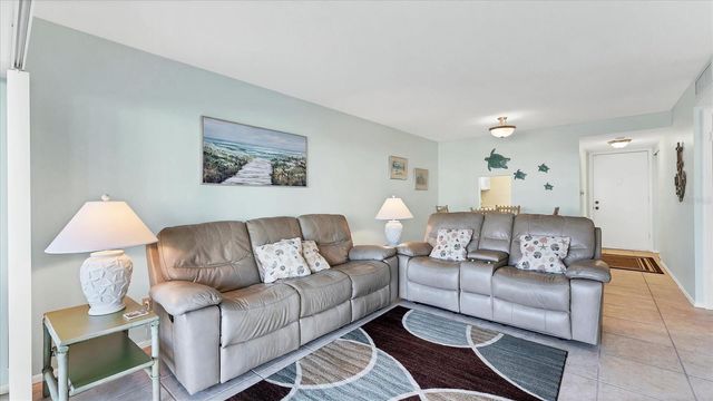 4370 CHATHAM DRIVE 104, Longboat Key, FL 34228