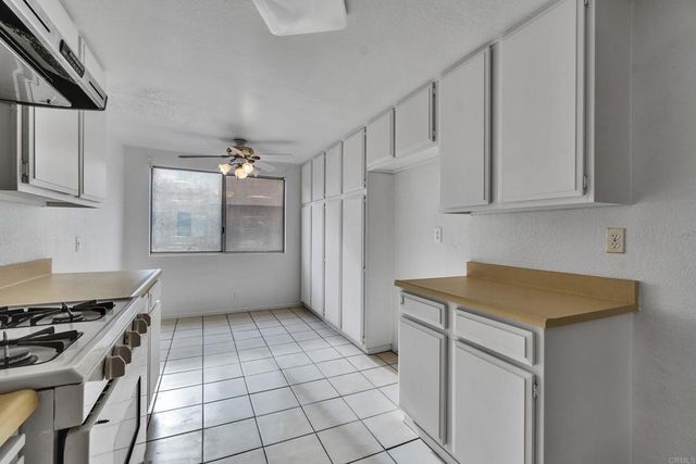 2211 Calle Jalapa 109, West Covina, CA 91792