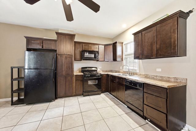 344 N Worth Avenue, Elgin, IL 60123